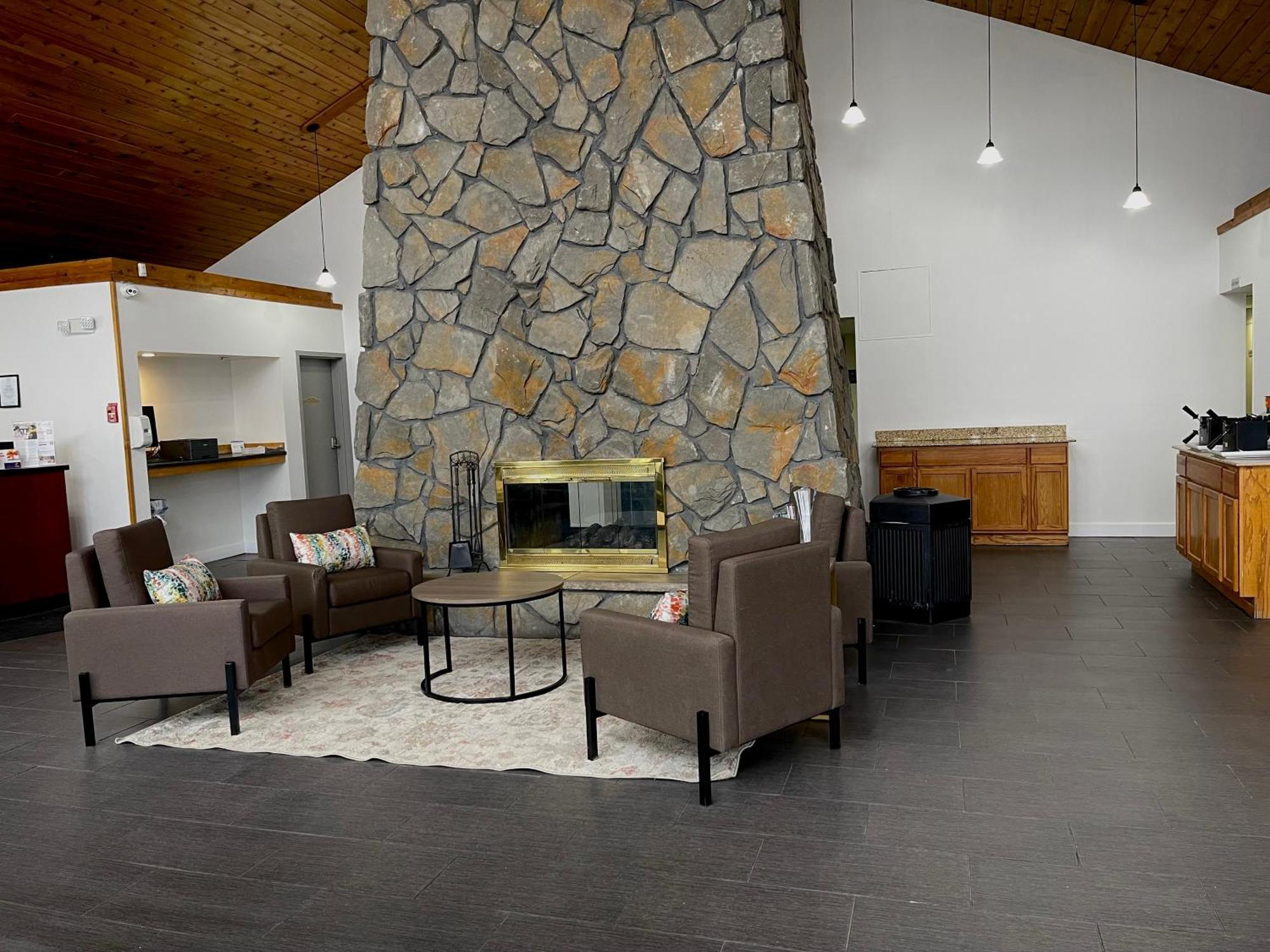 Comfort Inn & Suites Syracuse-Carrier Circle East Syracuse Eksteriør billede
