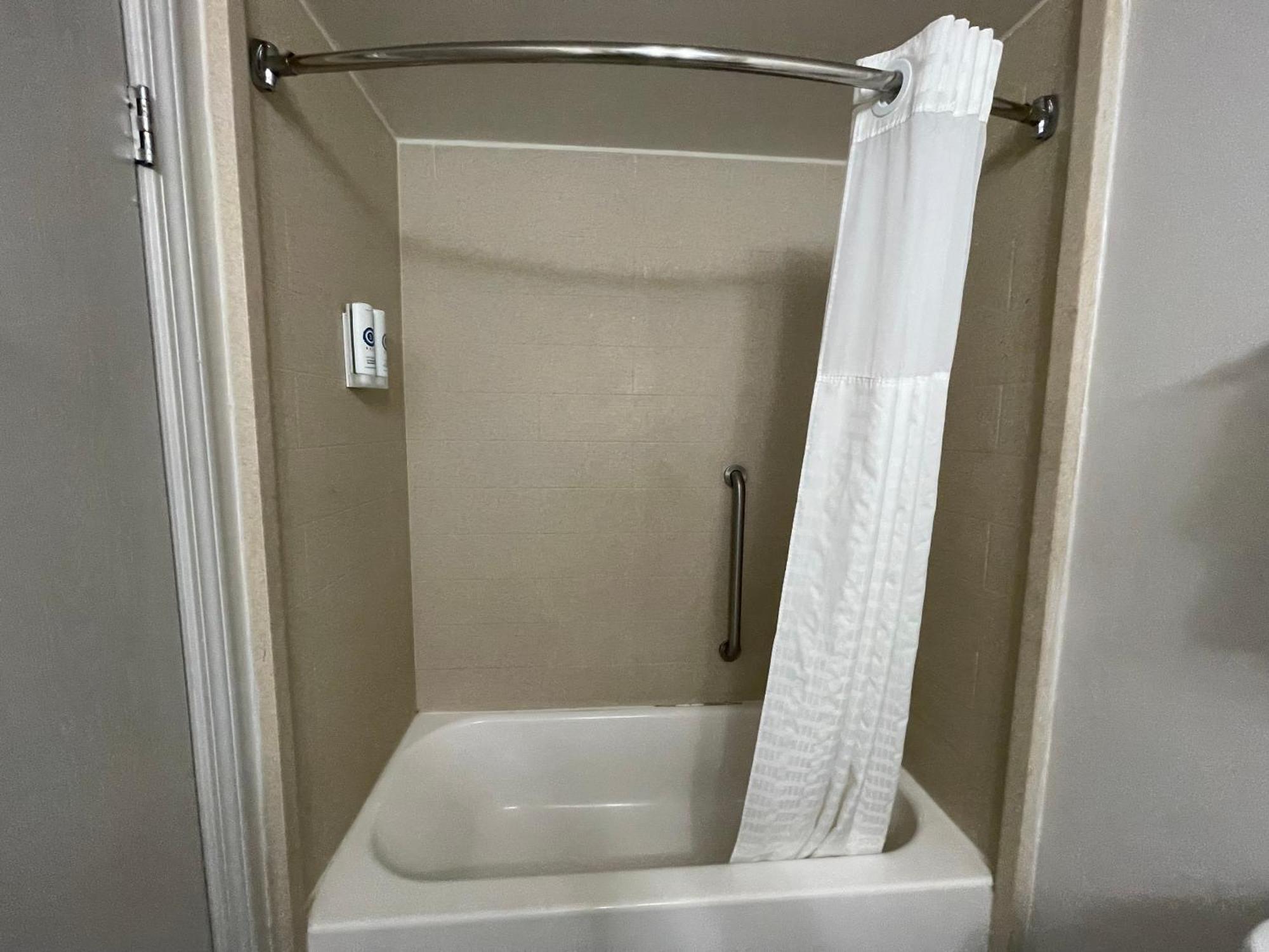 Comfort Inn & Suites Syracuse-Carrier Circle East Syracuse Eksteriør billede
